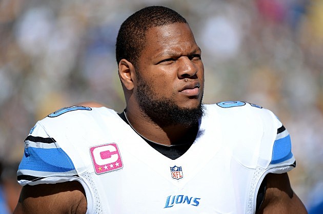 Detroit Lions v Green Bay Packers Ndamukong Suh